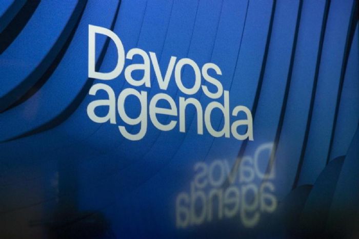 Le Forum économique mondial de Davos, prévu en janvier, "est reporté" - REPORTERS ALGERIE