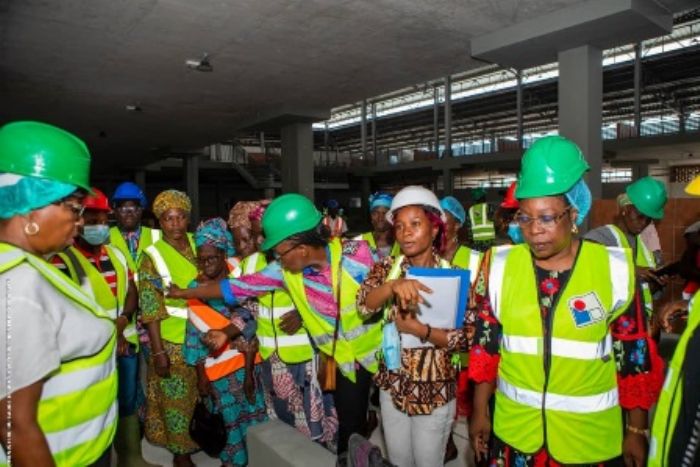 L'événement Précis   – Visite des espaces marchands en chantiers à Cotonou par la Sirat : Les nouveaux visages des marchés Tokplégbé, PK3 et Midombo présentés aux usagers