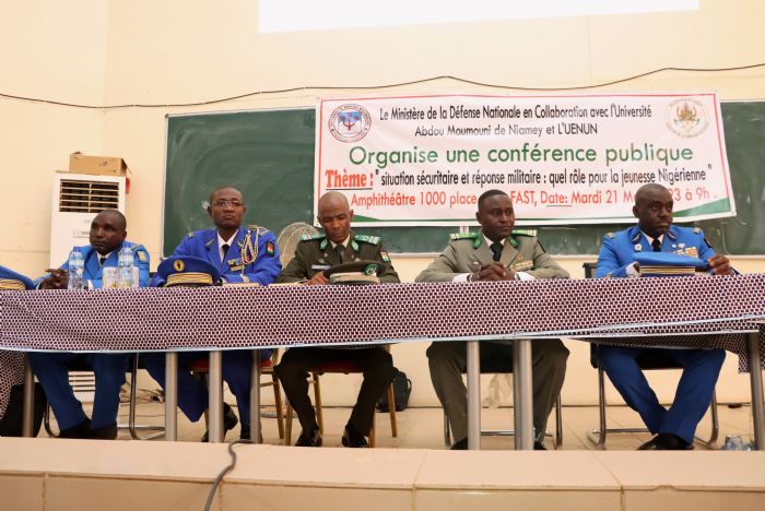 Ténue à Niamey d’une conférence publique sur le thème : ‘’situation sécuritaire et réponse militaire : quel rôle pour la jeunesse nigérienne’’ | Agence Nigérienne de Presse
