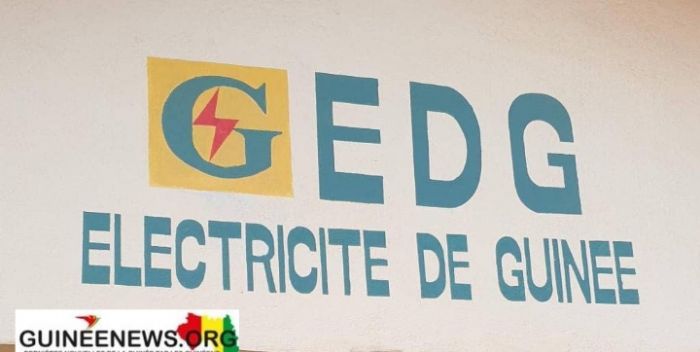 Coupures électriques incessantes à Conakry :  à la place du bateau turc trop cher, voici la solution du gouvernement – Guinéenews©