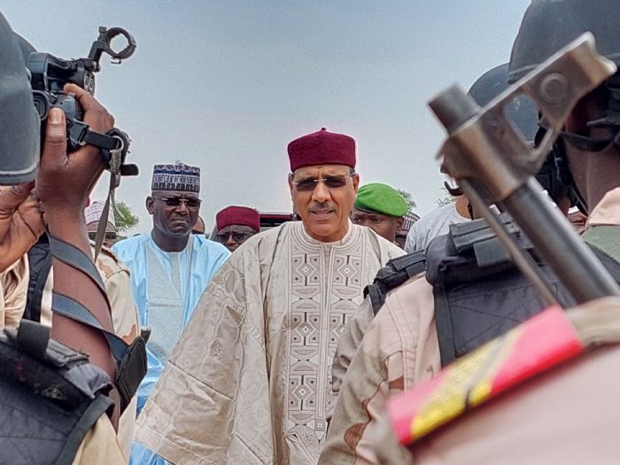 Les avocats de Bazoum Mahomed se retirent du procès et dénoncent une « parodie de justice » - Studio Kalangou - Au rythme du Niger