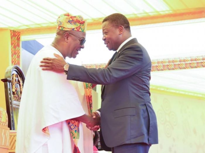 Célébration de la Démocratie au Ghana: Comment Faure arrive-t-il à s’accommoder des Délices de l’Alternance Autour du Togo ? - 27avril.com