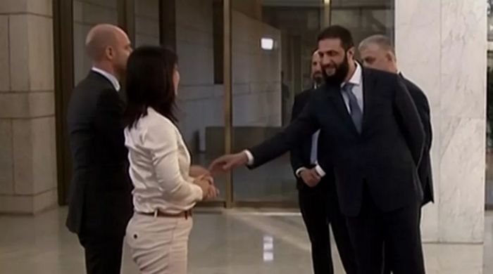 Emmanuel Macron s’apprête à dérouler le tapis rouge au chef terroriste Al-Joulani à Paris - Algérie Patriotique