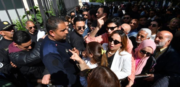 Tunisie. Les condamnations massives de militant·e·s de l'opposition après un simulacre de procès marquent un moment dangereux - Amnesty International