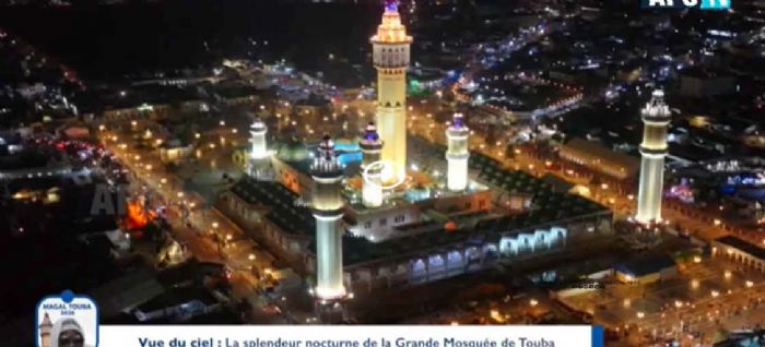 Vue du ciel : La splendeur nocturne de la Grande Mosquée de Touba