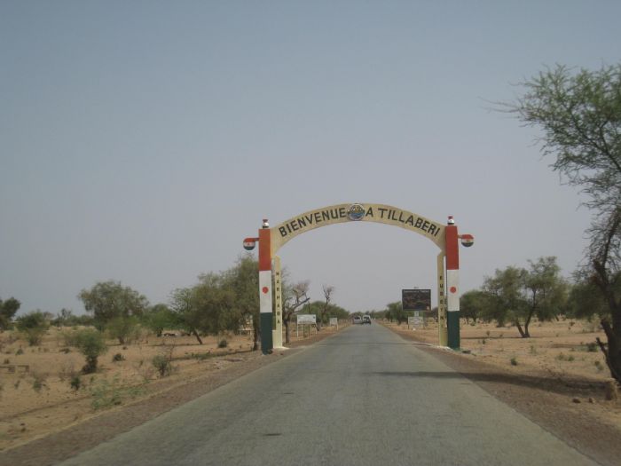 Niger : le JNIM frappe près de Niamey, la junte fra gilisée