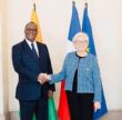 Défense : Abidjan renforce sa coopération militair e avec Paris