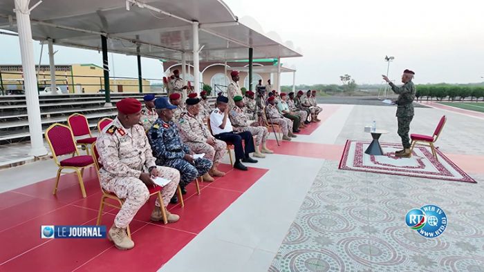 Le Chef d’état-major général des armées rencontre des hauts gradés de l’armée
