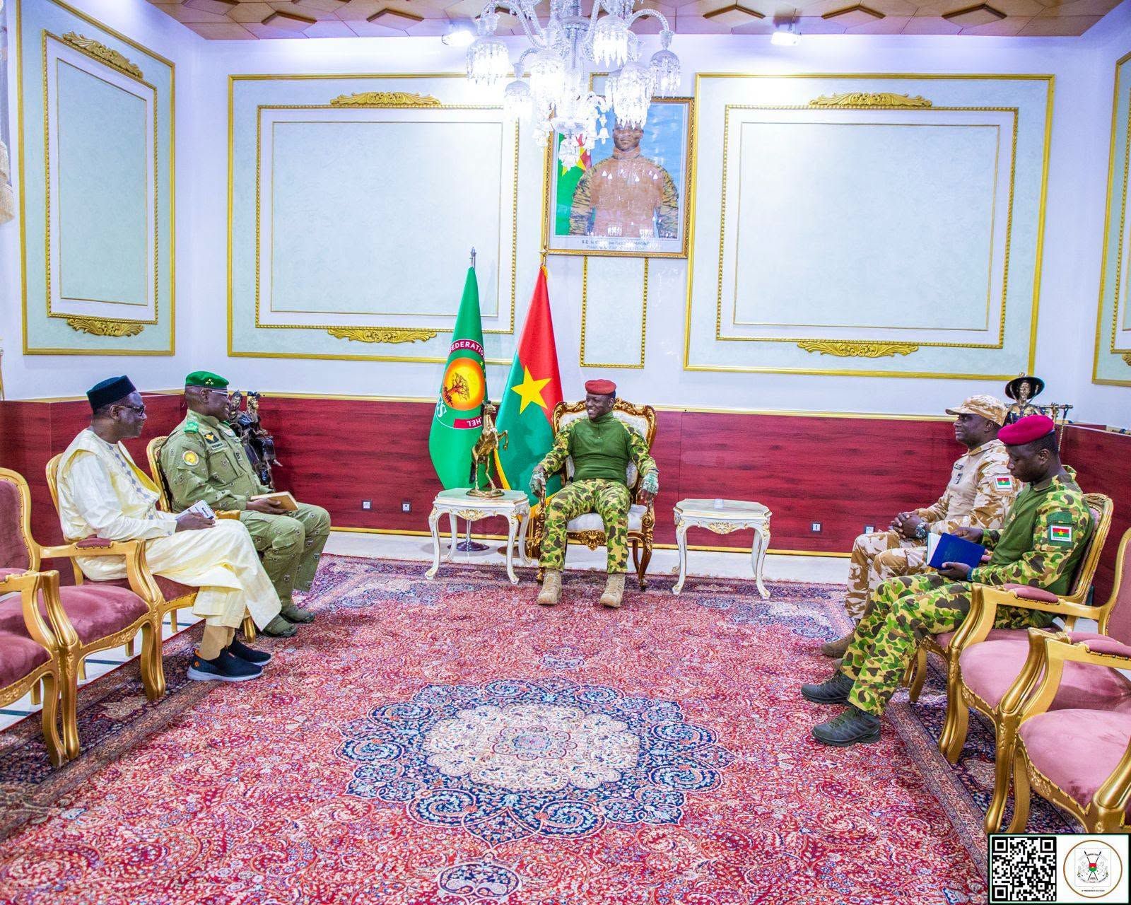 Audience du Président du Faso : les Ministres de la Sécurité de l’AES reçoivent les orientations du Capitaine Ibrahim TRAORÉ