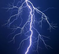 Foudre en hivernage : les gestes qui mettent des vies en danger
