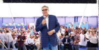 En présence de plus de 10 mille personnes à Jarf al-Malha,   Akhannouch : « Une aide sera versée pendant un an à ceux qui trouveront un emploi »