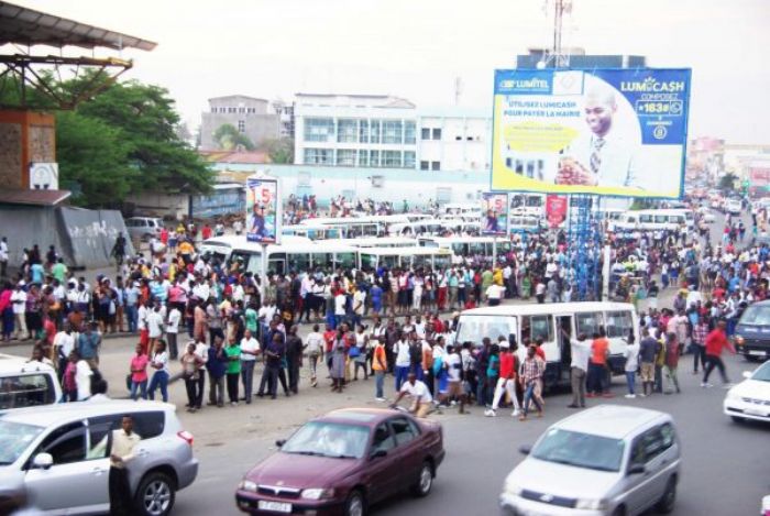 Burundi Eco La récurrence des files d’attente sur les parkings, à quand la solution ? - Burundi Eco