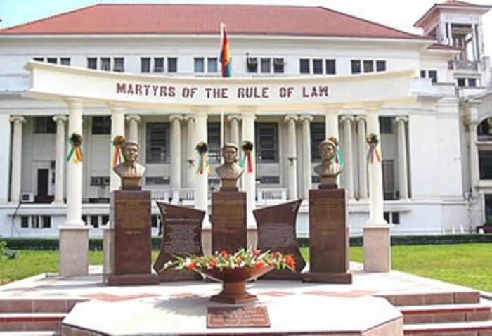 Ghana: la Cour suprême donne son feu vert à un projet de loi anti-LGBT+