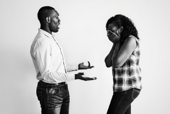 La dépendance affective, aimer au point de pourrir la vie de l’autre - Studio Yafa - Information & Dialogue au Burkina Faso